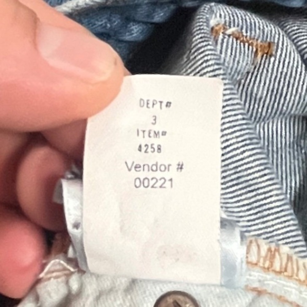 Eddie Bauer Mens Jeans 42x34 Meas 41x33 Medium Wash Straight Button Fly EUC - Picture 10 of 13